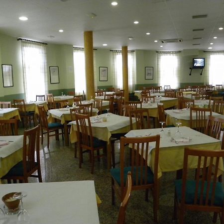 Hostal Las Fuentes Аревало Екстер'єр фото